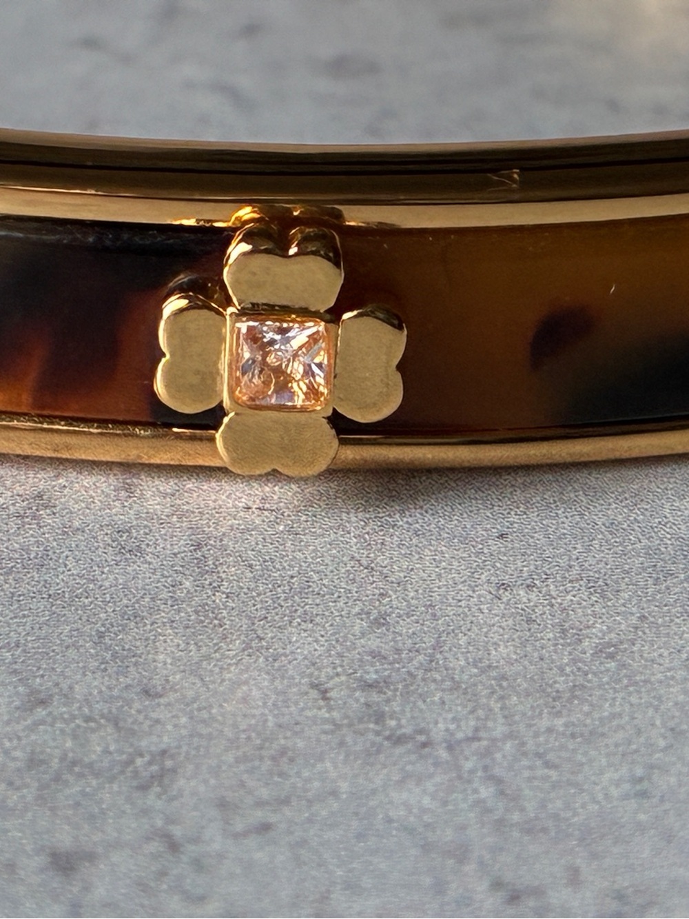 Kate Spade Tortoise Floral Crystal Hinged Bangle Bracelet NWT - Picture 6 of 8